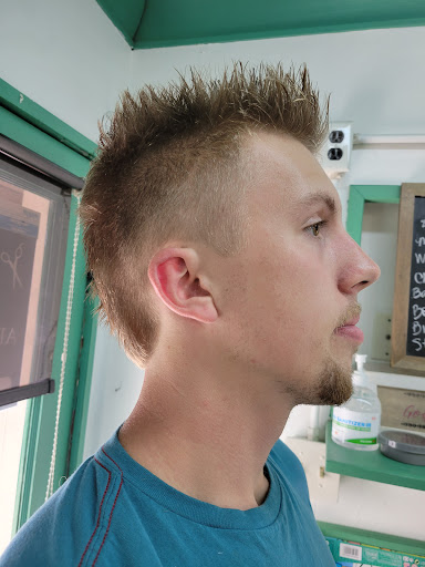 Barber Shop «Maplewood Barber Shop», reviews and photos, 1115 W Pioneer Ave, Puyallup, WA 98371, USA