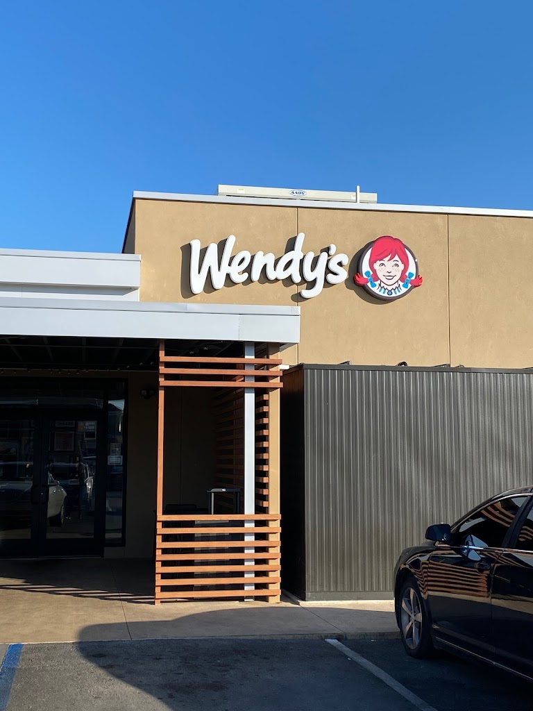 Wendy's 74017