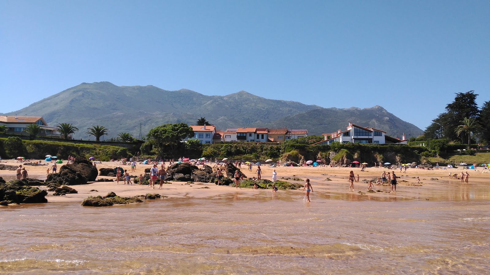 Playa de El Barrigon'in fotoğrafı imkanlar alanı