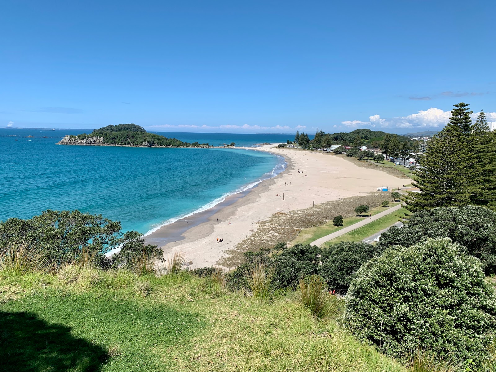Fotografie cu Maunganui Beach cu nivelul de curățenie înalt