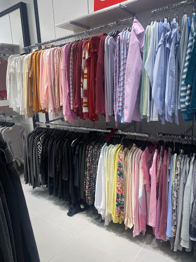 Clothing Store «Forever 21», reviews and photos, 14500 W Colfax Ave #145, Lakewood, CO 80401, USA