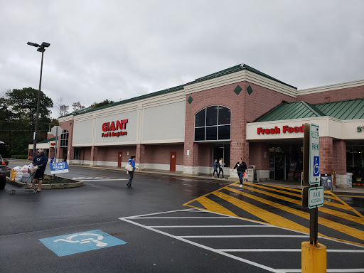 Giant Food Stores, Leithsville Rd Leithsville Rd, Hellertown, PA 18055, USA, 