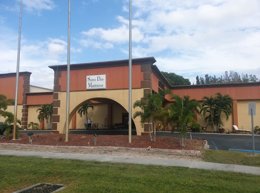 Furniture Store «Fine Furniture by Gordons», reviews and photos, 18101 S Tamiami Trail, Fort Myers, FL 33908, USA