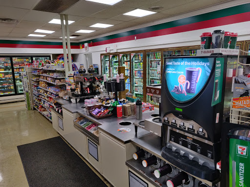 Convenience Store «7-Eleven», reviews and photos, 1100 Ogden Ave, Lisle, IL 60532, USA