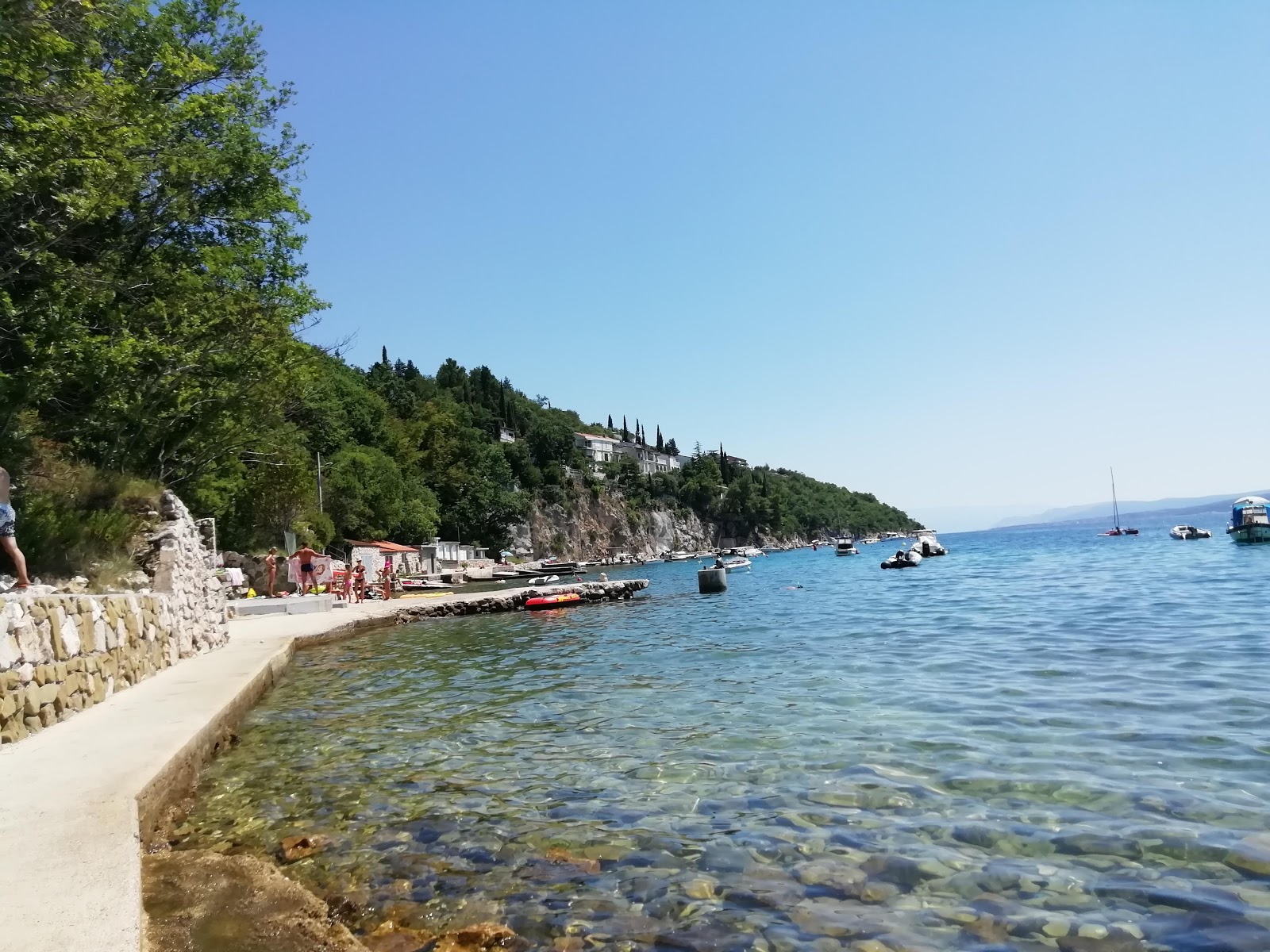 Foto de Havisce beach - lugar popular entre os apreciadores de relaxamento