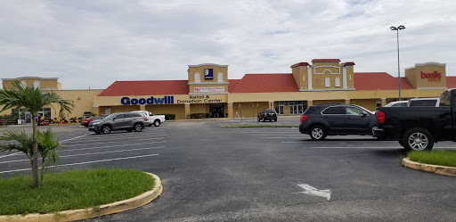 Thrift Store «Goodwill Retail & Donation Center», reviews and photos, 969 W Sugarland Hwy, Clewiston, FL 33440, USA