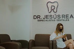Ortodoncia en San Pedro Garza | Dr Jesús Rea Garza | Especialistas Dentales image