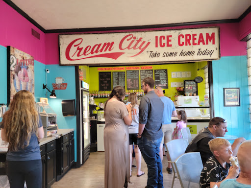 Cafe «Cream City Ice Cream & Coffee House», reviews and photos, 119 W Broad St, Cookeville, TN 38501, USA