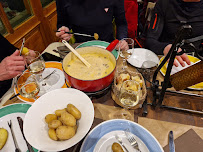 Raclette du Restaurant français La Cabane - Restaurant à Val Thorens - n°3