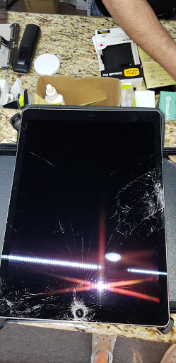 Electronics Repair Shop «Tech Savvy Cell Phone, iPhone, iPad, Computer Repair», reviews and photos, 24224 Northwest Fwy #100, Cypress, TX 77429, USA