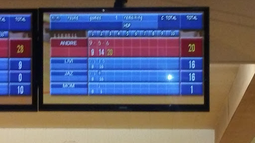 Bowling Alley «Emerald Lanes», reviews and photos, 140 Oakway Rd, Eugene, OR 97401, USA