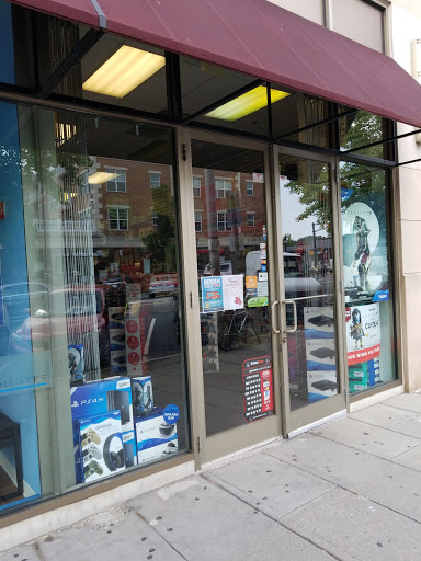 Video Game Store «GameStop», reviews and photos, 17 W Palisade Ave, Englewood, NJ 07631, USA