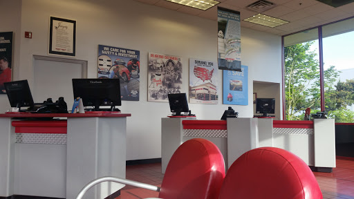 Tire Shop «Discount Tire», reviews and photos, 12410 S Meridian, Puyallup, WA 98373, USA