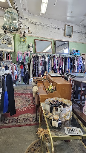 Thrift Store «Bnai Tzedukah Thrift Store», reviews and photos, 203 Sheridan Blvd, Inwood, NY 11096, USA
