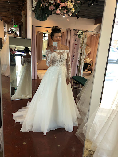Bridal Shop «Emerald City Gowns», reviews and photos, 1822 Fourth St, Berkeley, CA 94710, USA