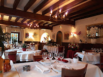 Atmosphère du Restaurant français Restaurant Le Coligny à Châtillon-Coligny - n°10