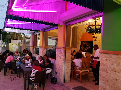 Casillas Restaurante & Pizzeria - C. Ramón Mota 17, San Pedro de Macoris 21000, Dominican Republic