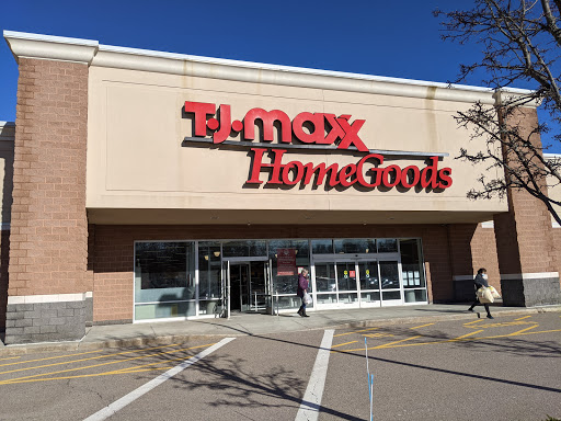 Department Store «T.J. Maxx & HomeGoods», reviews and photos, 111 Taunton St, Plainville, MA 02762, USA