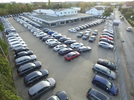 Photo 4 - TOP GARAGE - CENTRAL GARAGE