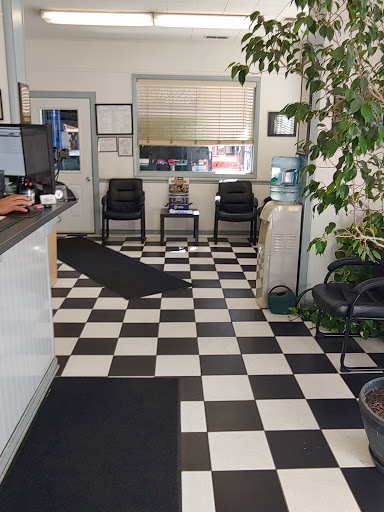 Auto Repair Shop «Purcellville Tire & Auto Service», reviews and photos, 901 E Main St, Purcellville, VA 20132, USA