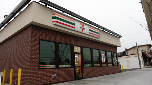 Convenience Store «7-Eleven», reviews and photos, 159-35 Cross Bay Blvd, Jamaica, NY 11414, USA