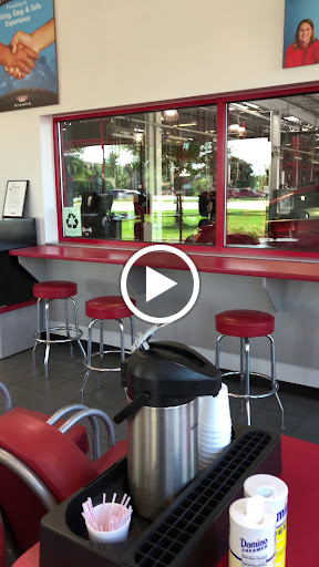 Tire Shop «Discount Tire Store - Schaumburg, IL», reviews and photos, 400 W Higgins Rd, Schaumburg, IL 60195, USA