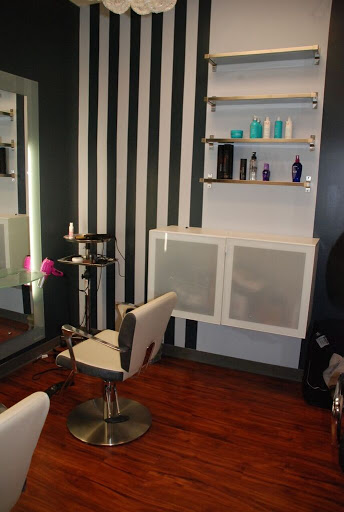 Hair Salon «Salon Studios Beauty Mall - Perimeter Hair Salon», reviews and photos, 1151 Hammond Dr NE #200, Atlanta, GA 30328, USA