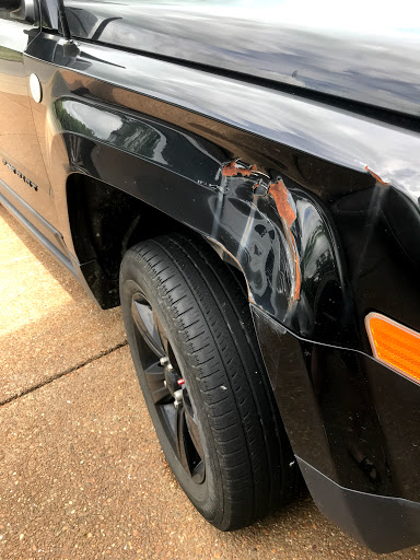 Auto Body Shop «Rivergate Body Shop LLC dba Hendersonville Collision», reviews and photos, 77 Industrial Park Dr, Hendersonville, TN 37075, USA