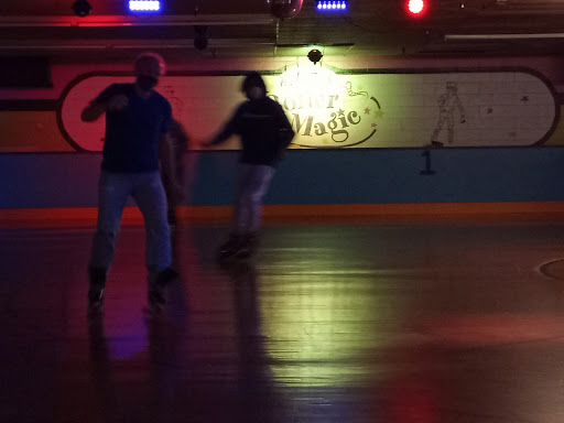 Sporting Goods Store «Hyde Park Roller Magic», reviews and photos, 4178 Albany Post Rd, Hyde Park, NY 12538, USA