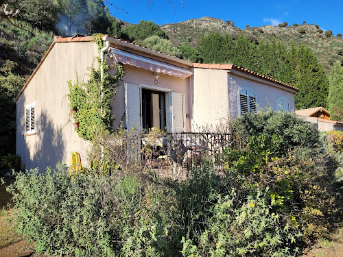 Lodge Gîtes Aria Falcona :location de vacances rurale/séjour à la campagne (Corse du Sud proche Propriano) Santa-Maria-Figaniella