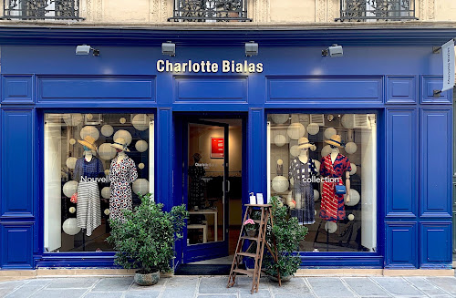 Magasin de vêtements pour femmes Charlotte Bialas Paris