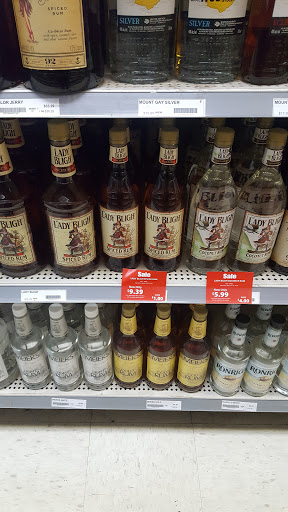 Liquor Store «Twinsburg Beer Wine & Liquor», reviews and photos, 9224 Darrow Rd, Twinsburg, OH 44087, USA