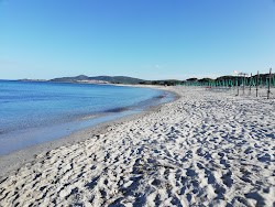 Spiaggia Li Cuppulati'in fotoğrafı - rahatlamayı sevenler arasında popüler bir yer
