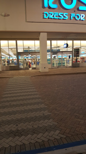 Clothing Store «Ross Dress for Less», reviews and photos, 1425 E Hallandale Beach Blvd, Hallandale Beach, FL 33009, USA