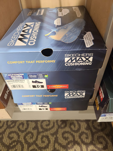 Shoe Store «DSW Designer Shoe Warehouse», reviews and photos, 375 E Altamonte Dr, Altamonte Springs, FL 32701, USA