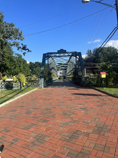 Tourist Attraction «Old Drake Hill Flower Bridge», reviews and photos, Old Bridge Rd, Simsbury, CT 06070, USA