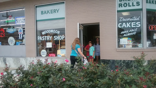 Shopping Mall «Woodmoor Shopping Center», reviews and photos, 10115 Colesville Rd, Silver Spring, MD 20901, USA