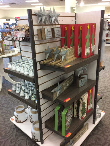 Book Store «LifeWay Christian Store», reviews and photos, 2522-B E Colonial Dr, Orlando, FL 32803, USA