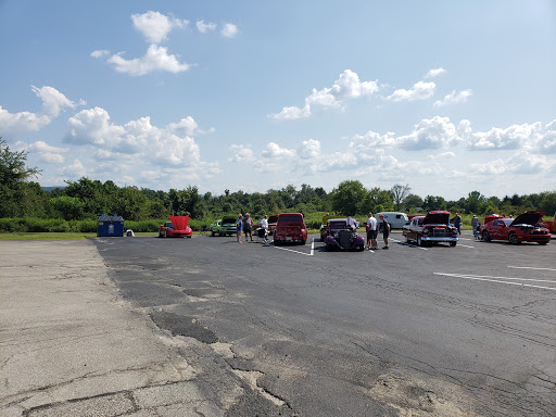 Outlet Store «Lenox Factory Outlet», reviews and photos, 402 E Main St, Mt Pleasant, PA 15666, USA