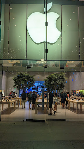Apple Third Street Promenade image