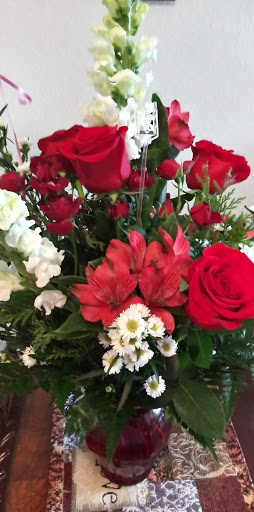 Florist «Petite Flower Shop», reviews and photos, 1501 Harry Wurzbach Rd, San Antonio, TX 78209, USA