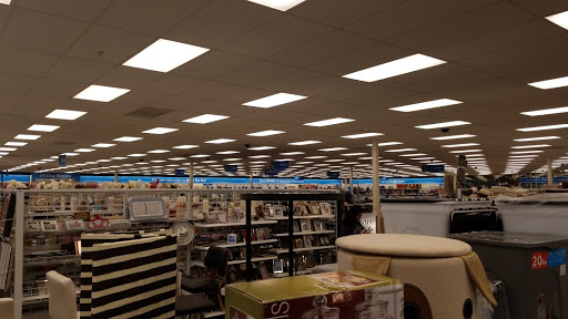 Clothing Store «Ross Dress for Less», reviews and photos, 2151 N Harris Blvd, Layton, UT 84041, USA