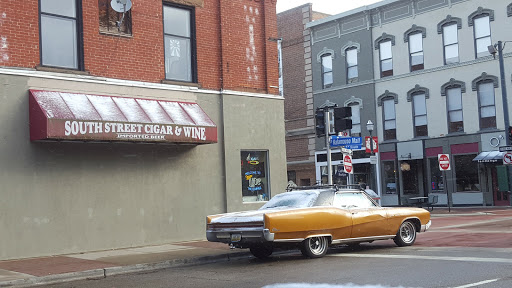 Tobacco Shop «South Street Cigar & Spirits», reviews and photos, 250 S Kalamazoo Mall, Kalamazoo, MI 49007, USA