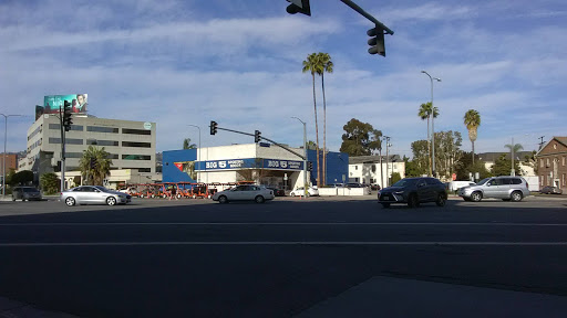 Sporting Goods Store «Big 5 Sporting Goods - Wilshire», reviews and photos, 6601 Wilshire Blvd, Los Angeles, CA 90048, USA