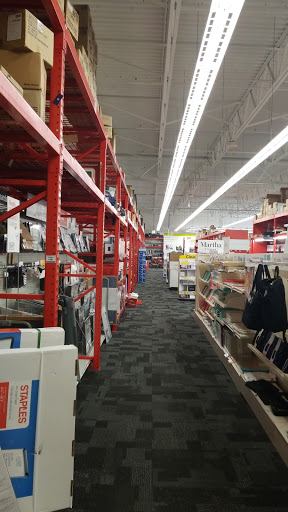 Office Supply Store «Staples», reviews and photos, 2000 Santiam Hwy SE, Albany, OR 97322, USA