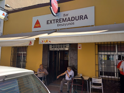 Bar Extremadura Desayunos Av. Presidente Juan Carlos Rodríguez Ibarra, 77, 06200 Almendralejo, Badajoz, España