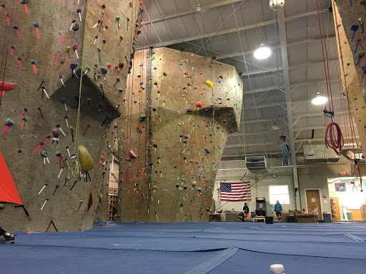 Rock Climbing «Gravity Vault», reviews and photos, 40 Watchung Ave, Chatham, NJ 07925, USA