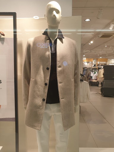 Stores to buy men's trench coats Luton