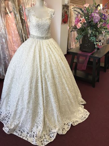 Dress Store «LA FEMME COUTURE DRESS SHOP», reviews and photos, 25355 Lorain Rd, North Olmsted, OH 44070, USA