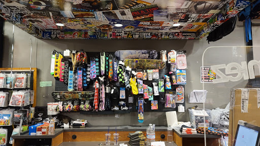 Clothing Store «Zumiez», reviews and photos, 3401 Dale Rd #247b, Modesto, CA 95356, USA